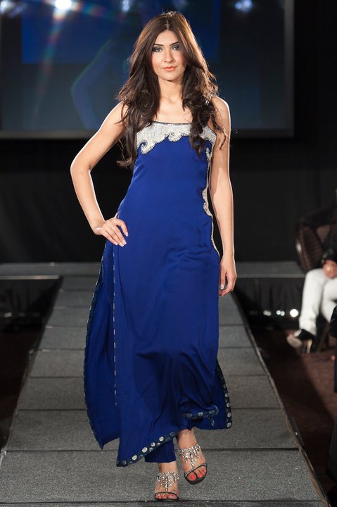 latest royal blue gown for girls desighned by asim jofa 