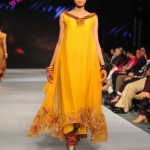 http://style.pk/wp-content/uploads/2011/06/mehndi-beautiful-dress-150x150.jpg