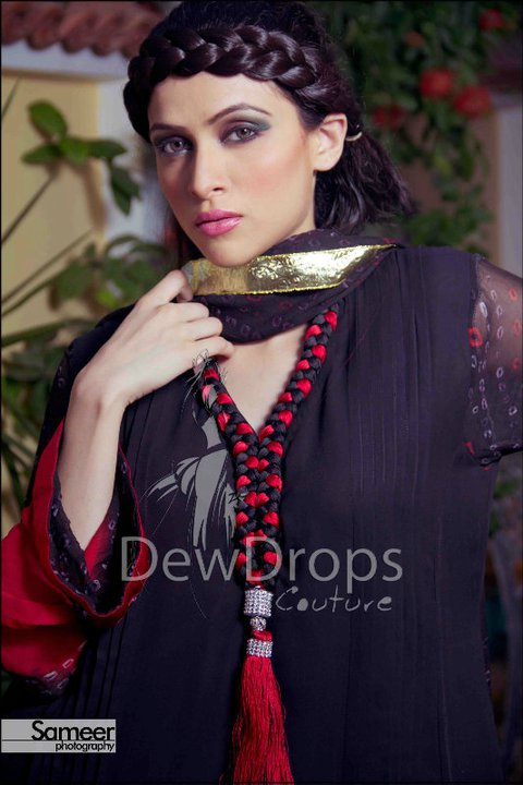 Black Dress at DewDrops Couture 005 