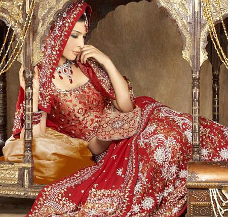Tradition of Red Colored Wedding Dresses