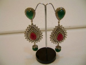 Latest Jewellery Trends 2011 005 300x225 