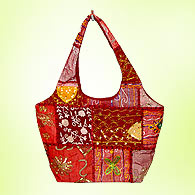 The latest trends in handbags for summers 2011 005 style.pk  
