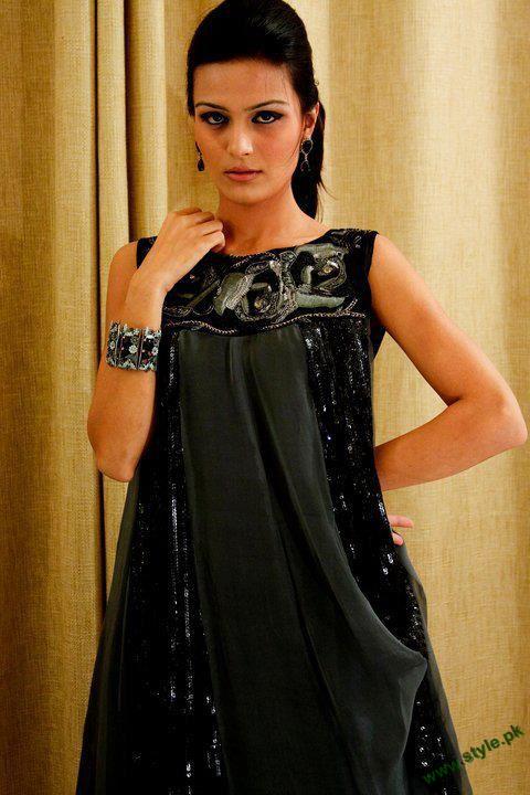 Fashioning Formal Dresses For Women 2011 4 style.pk  