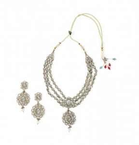 Antique Bridal Jewellery Collection By Maria B 2011 4 style.pk  288x300 