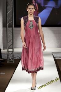 Latest Collection By Deep REd At PFW UK 2011 3 style.pk  