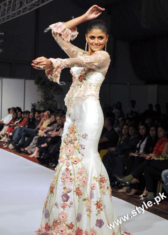 Top Designers Collection at Karachi Fashion Week 2011 Day 1 stylepk 008