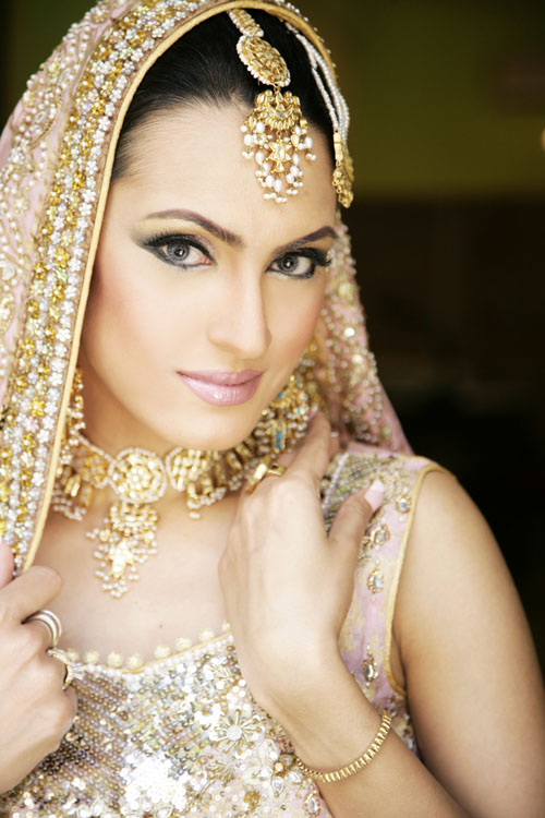 <b>...</b> <b>Nadia Hussain</b> Wedding Dress Re Re <b>...</b> - Nadia-Hussain-Complete-Profile-001