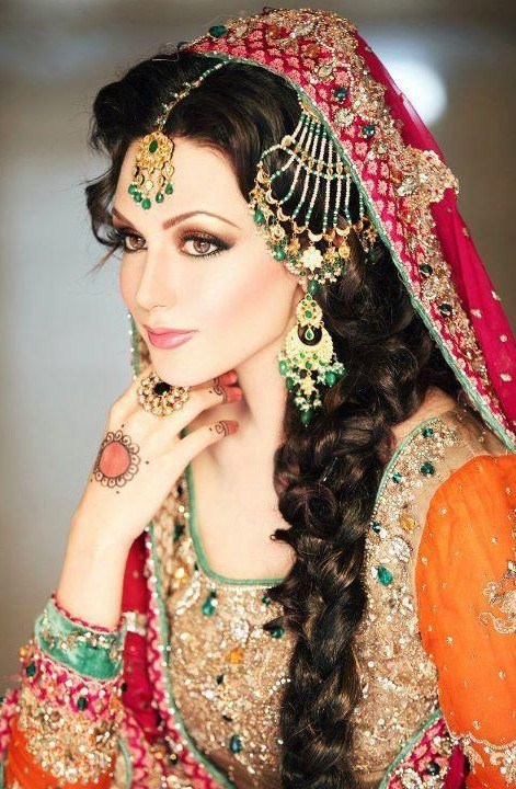 Latest Bridal Mehndi Dresses 2012-2013 007