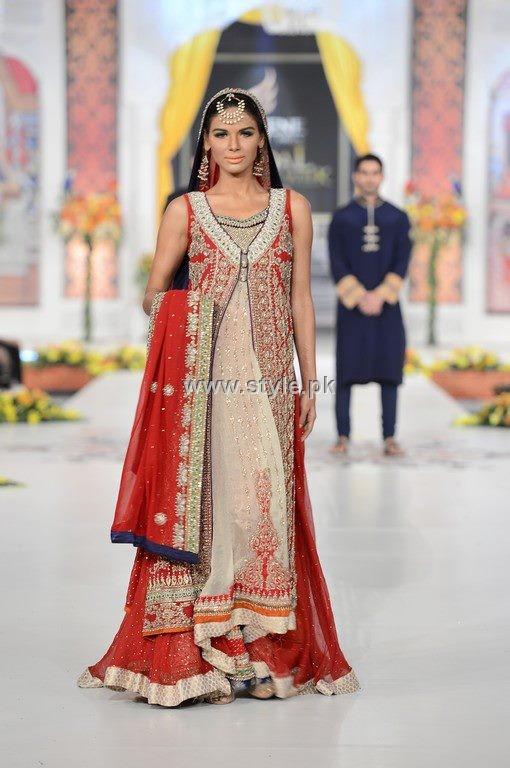 Bridal Dresses 2013 Fashion in Pakistan 012 wedding wear stylish dresses 