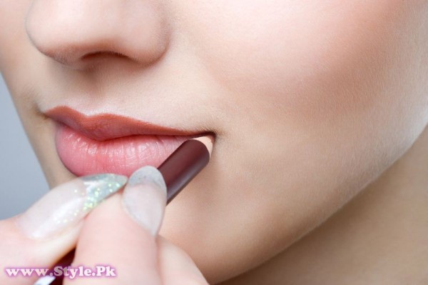How To Apply Lip Liner 00 600x399 makeup tips and tutorials 