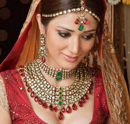 Latest Kundan Jewellery Trend in Pakistan