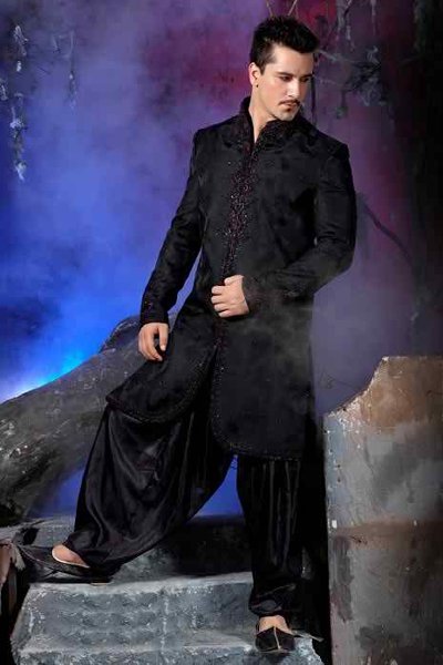 Fashion Of Black Sherwani 2014 For Pakistani Groom