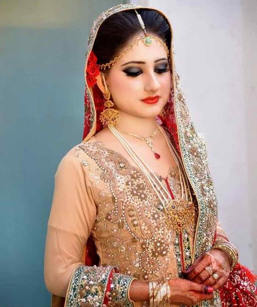 Pakistani Bridal Makeup Pictures 001 – Style.Pk