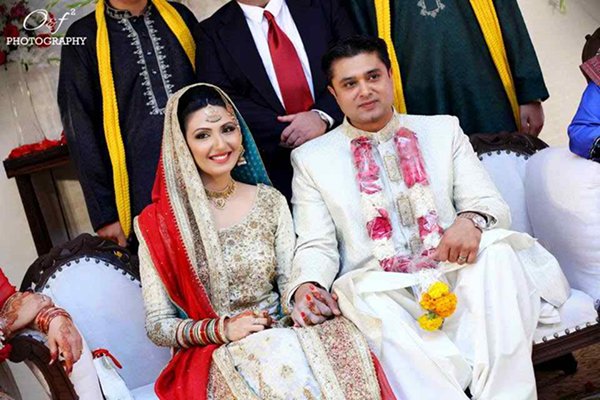 Which Pakistani TV Actress Looks Beautiful On Her Wedding 