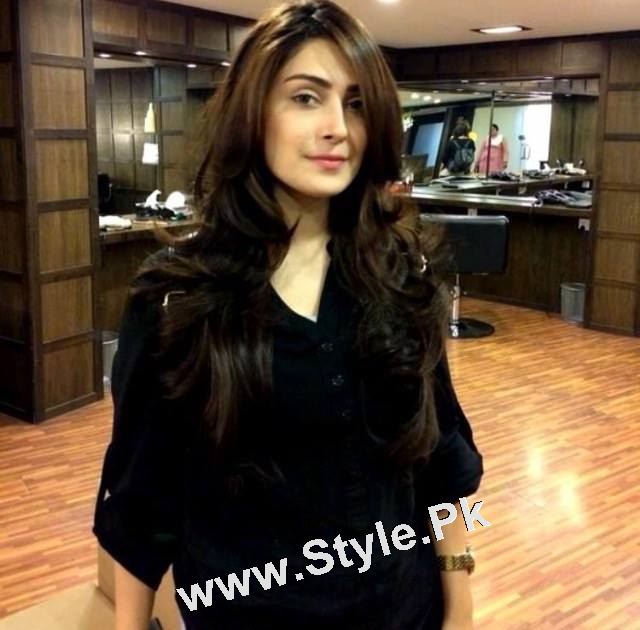 New Look of Ayeza Khan with New haircut