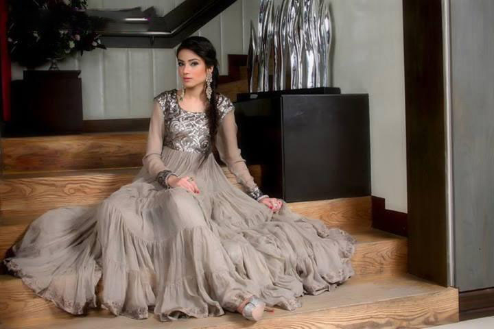 Stylish Pakistani Dresses For Girls and Women 2023 | New Fashion Elle