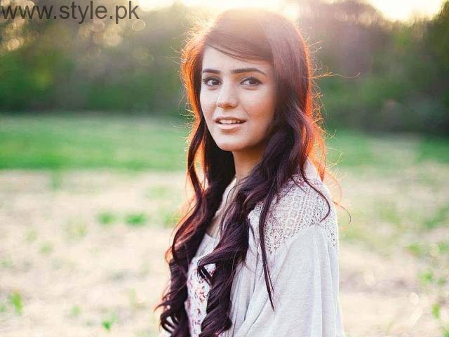 Momina Mustehsan’s Biography and Pictures (5) – Style.Pk