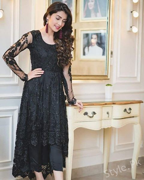 Aiza Khan Looking Gorgeous In Black - Style.Pk