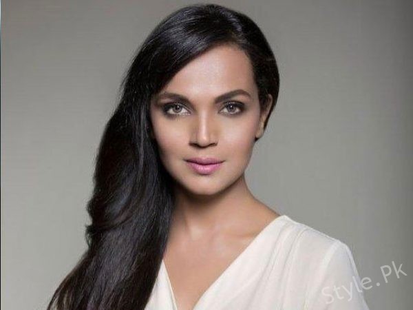 Aamina Sheikh Reveals Her First Look From Cake The Film