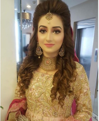 Latest Pakistani Bridal Hairstyles 2018 10
