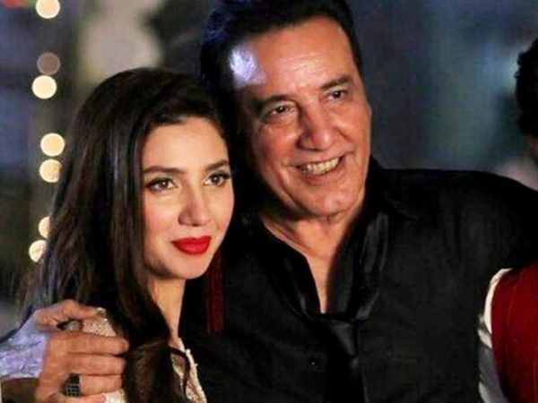 Javed Sheikh Responds To Haters With An Epic Kissing Photo