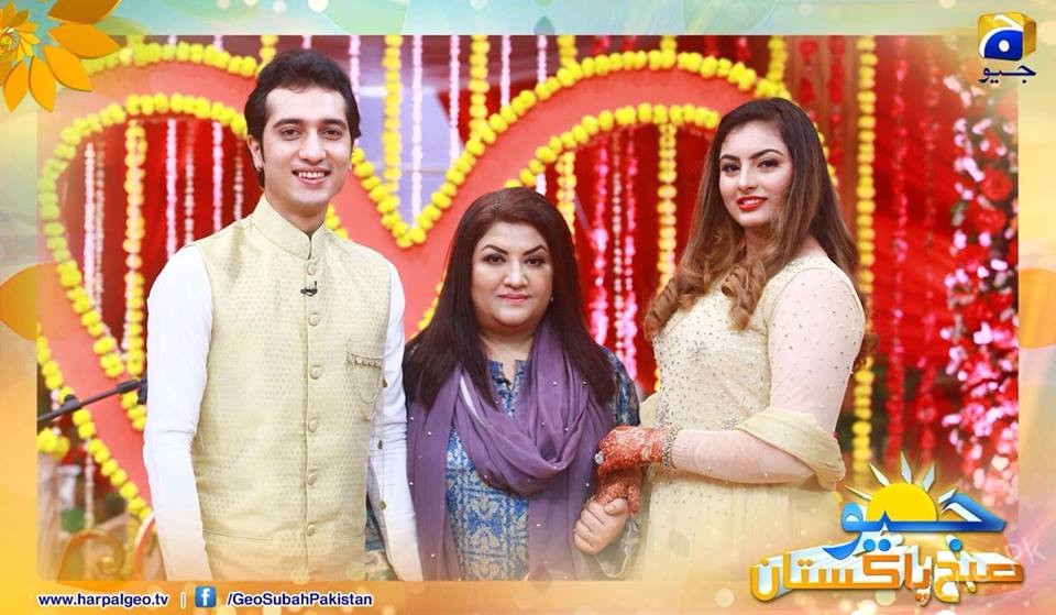 Hina Dilpazeer with her Newly Married Son and Daughter in Law