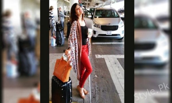  What Pakistani Celebrities Wear When Travelling